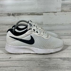 Nike Womens Tanjun Lace Up Running Athletic Sneakers White‎ Size 8.5